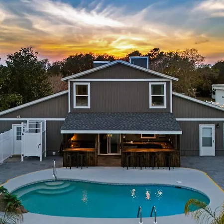 Stylish Panama City Home W Pool Tiki Bar Walkable Beach Access